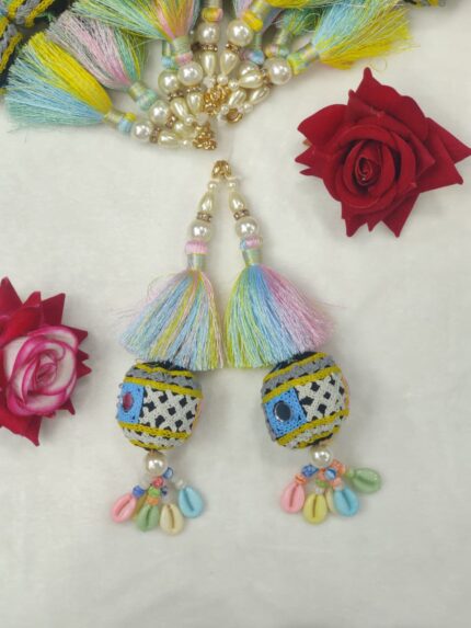 Varniart Amazing Laddu Latkan  (2 PCs) L- 283